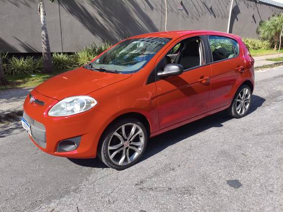 FIAT PALIO 1.6 MPI ESSENCE 16V FLEX 4P AUTOMATIZADO